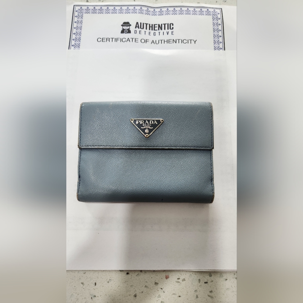 💫Prada Periwinkle Wallet Pre-loved W/COA